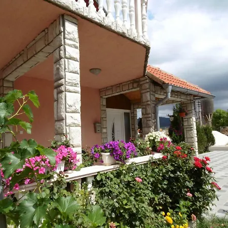 Apartment Drlja *